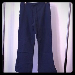 Cherokee Workwear women’s scrub pants small